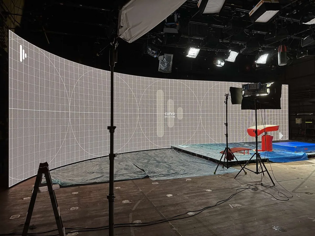 Produção Virtual Globo Promo Day - Ambiente xR com Piso de LED